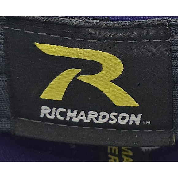 Cornell College Rams Richardson NCAA Flexfit Baseball Cap Hat Purple S/M PTS 20 - Picture 11 of 12